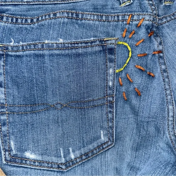 Lucky Brand Lil Maggie Peace Embroidered Flare Low Rise Jeans Size 12 31 - Picture 4 of 10